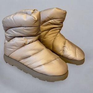 Piumestudio Luna Pillow Boot Size 8 US 38 EU Evereve‎ Bootie Vegan Camel Tan NIB